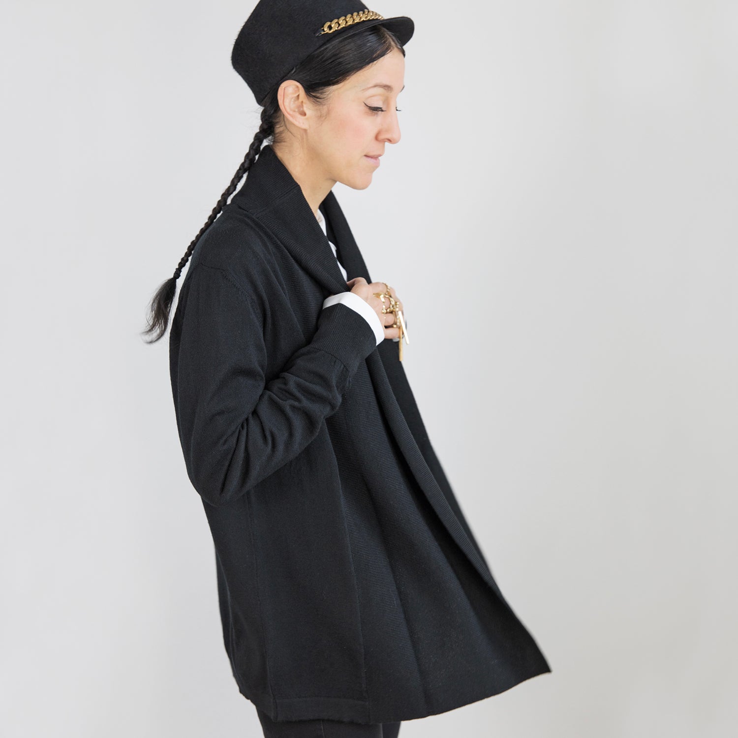 esther-perbandt-earthlight-cardigan-merino-schwarz-lang image 4