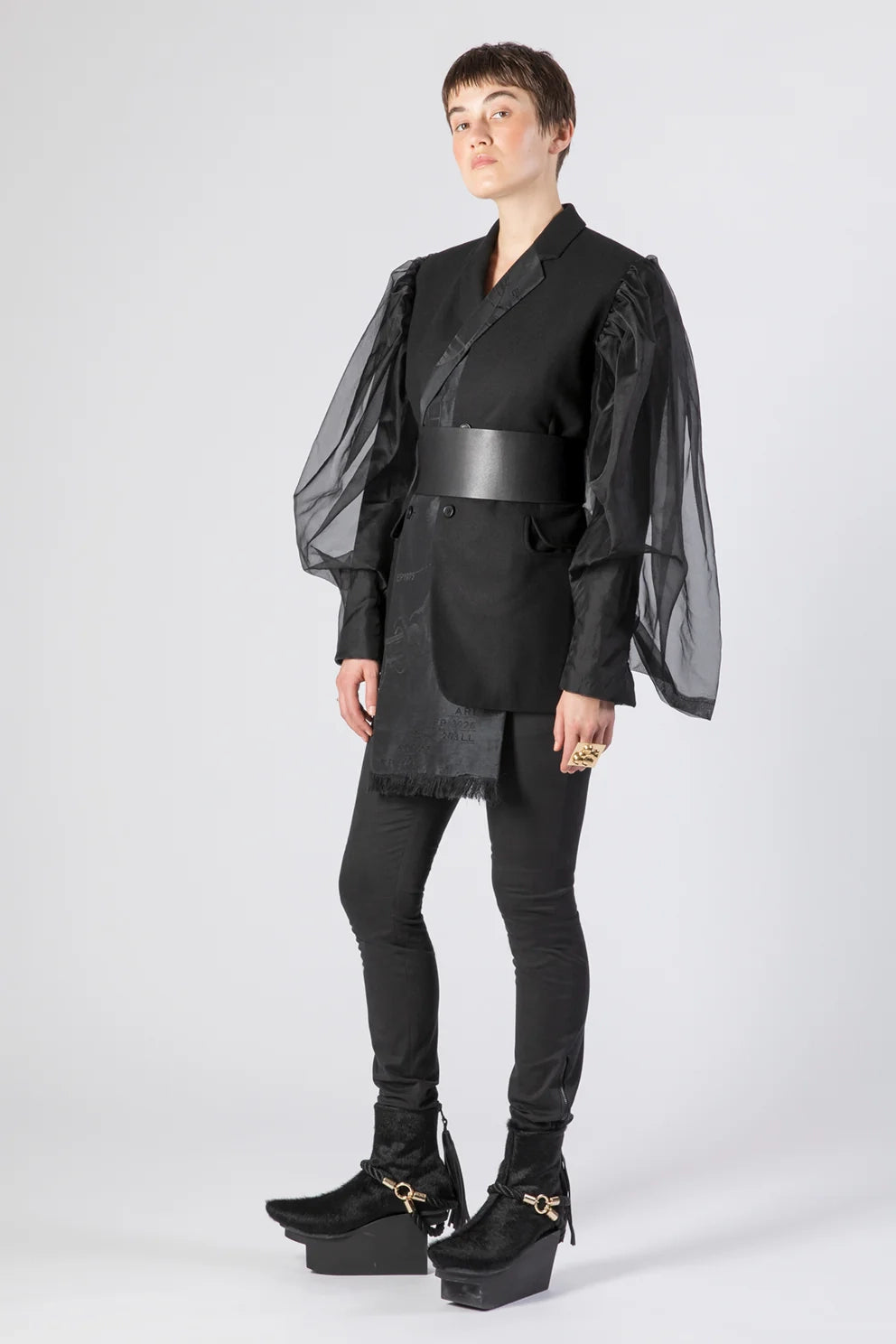 esther-perbandt-large-leather-g-rtel-schwarz image 2