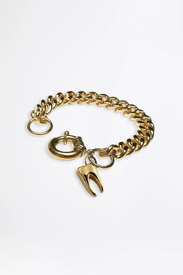 esther-perbandt-tooth-armband-gold-mit-zahnanh-nger image 1