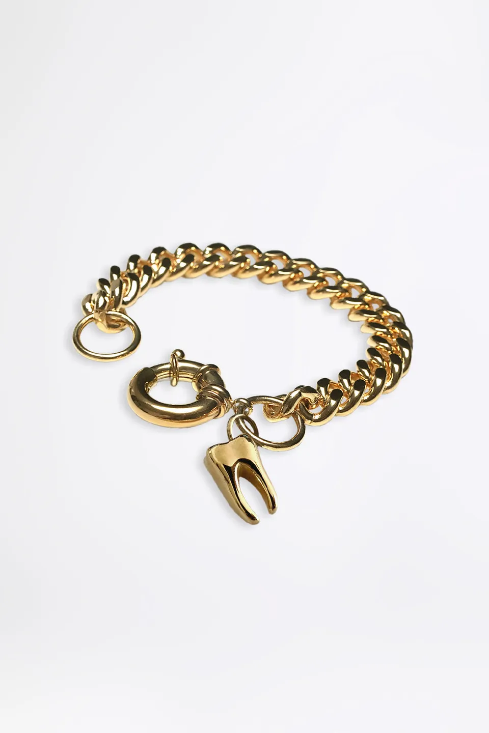 esther-perbandt-tooth-armband-gold-mit-zahnanh-nger image 1