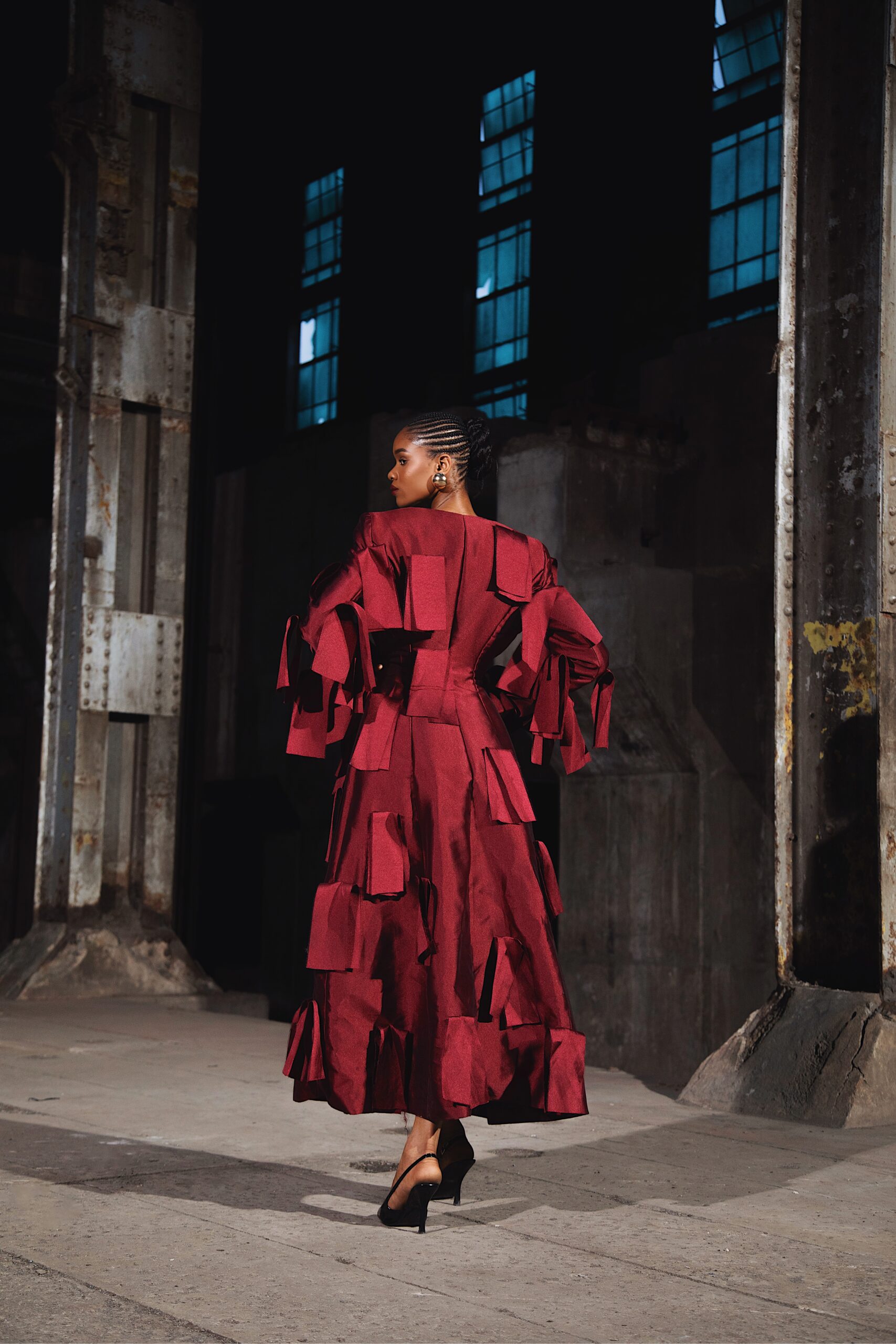 fruch-bordeaux-coat-trenchkleid-mit-fransenbesatz image 2