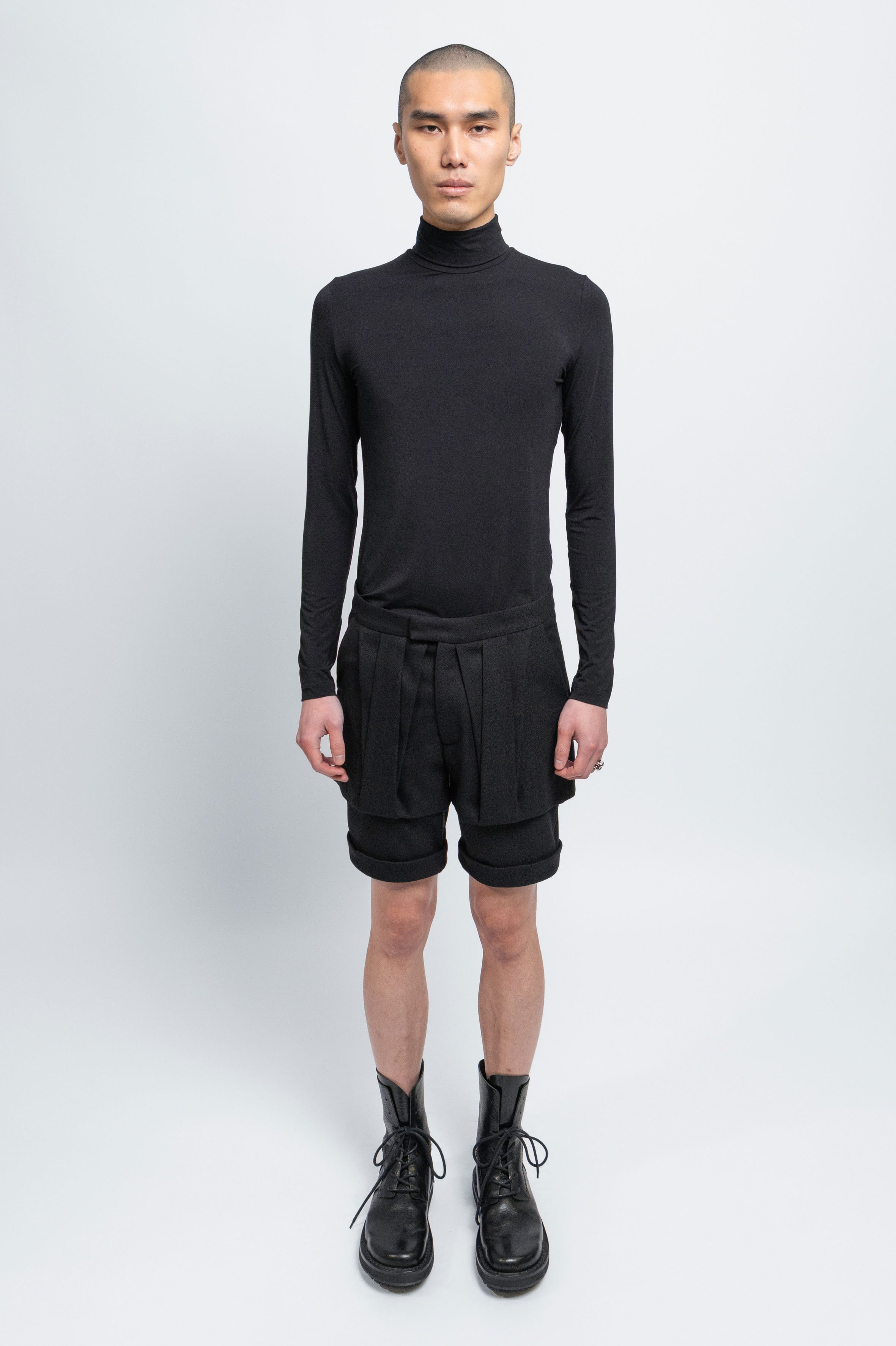 esther-perbandt-roy-shorts-herren-schwarz-high-waist image 1