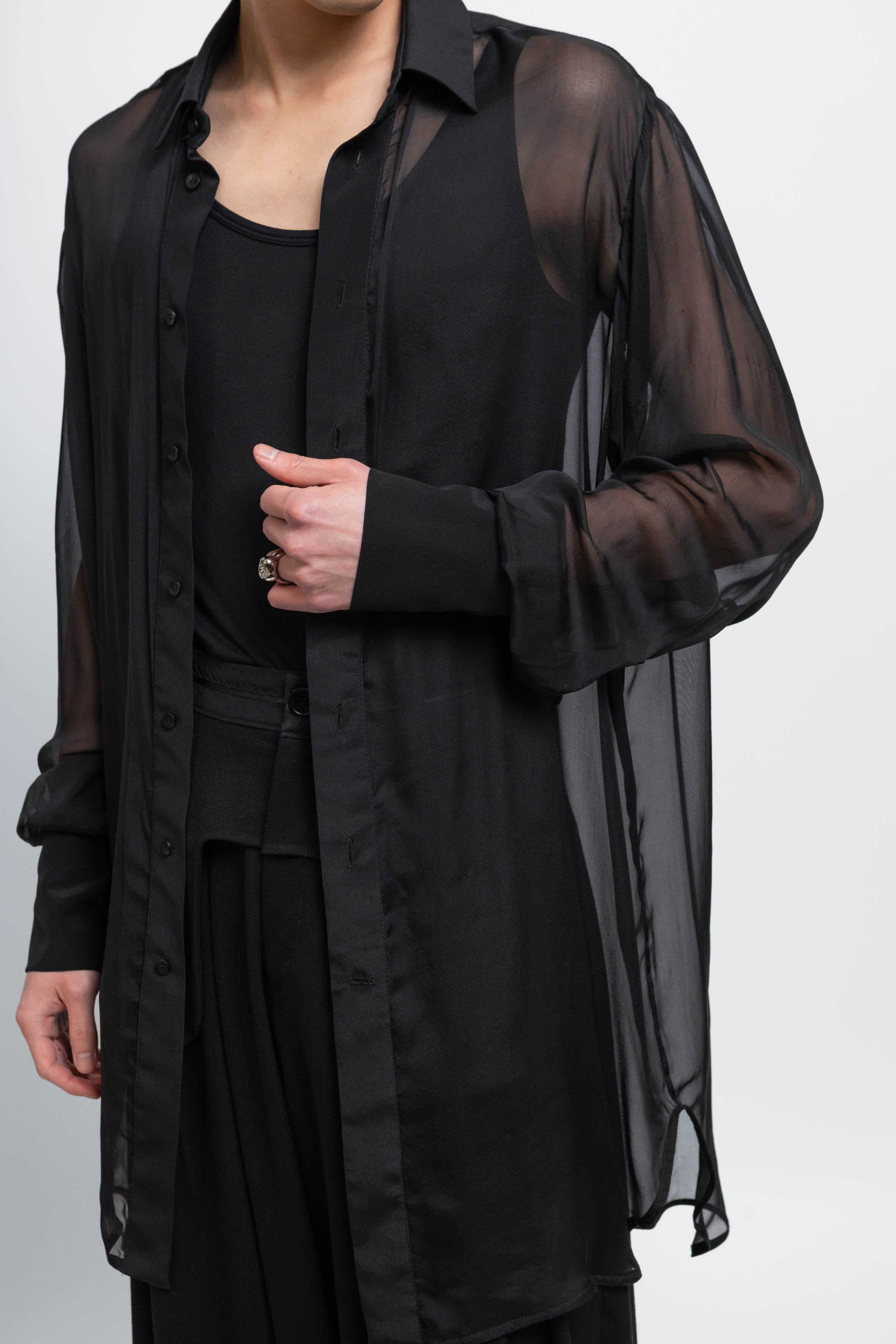 esther-perbandt-float-silk-hemd-herren-schwarz-seide image 8