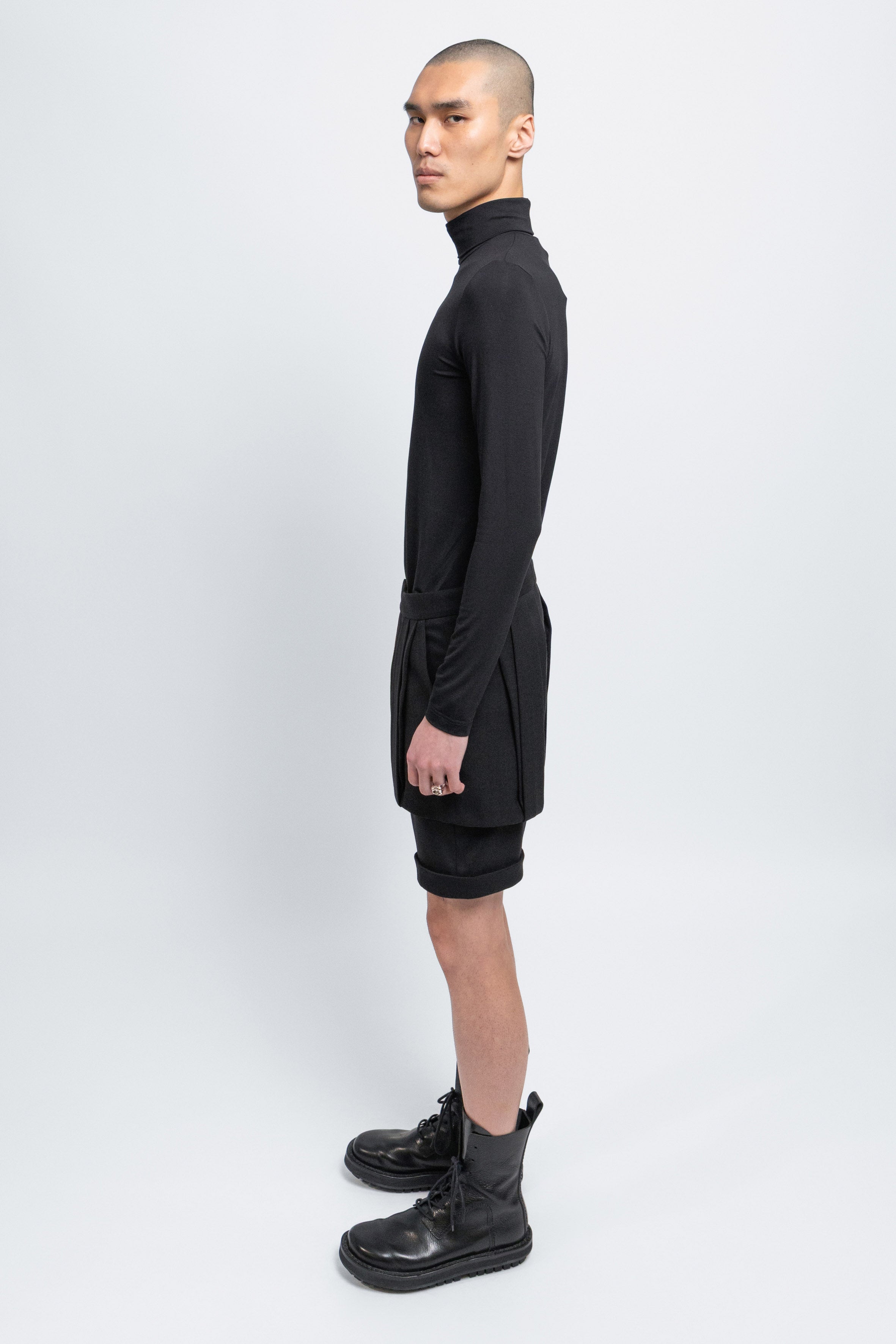 esther-perbandt-roy-shorts-herren-schwarz-high-waist image 5