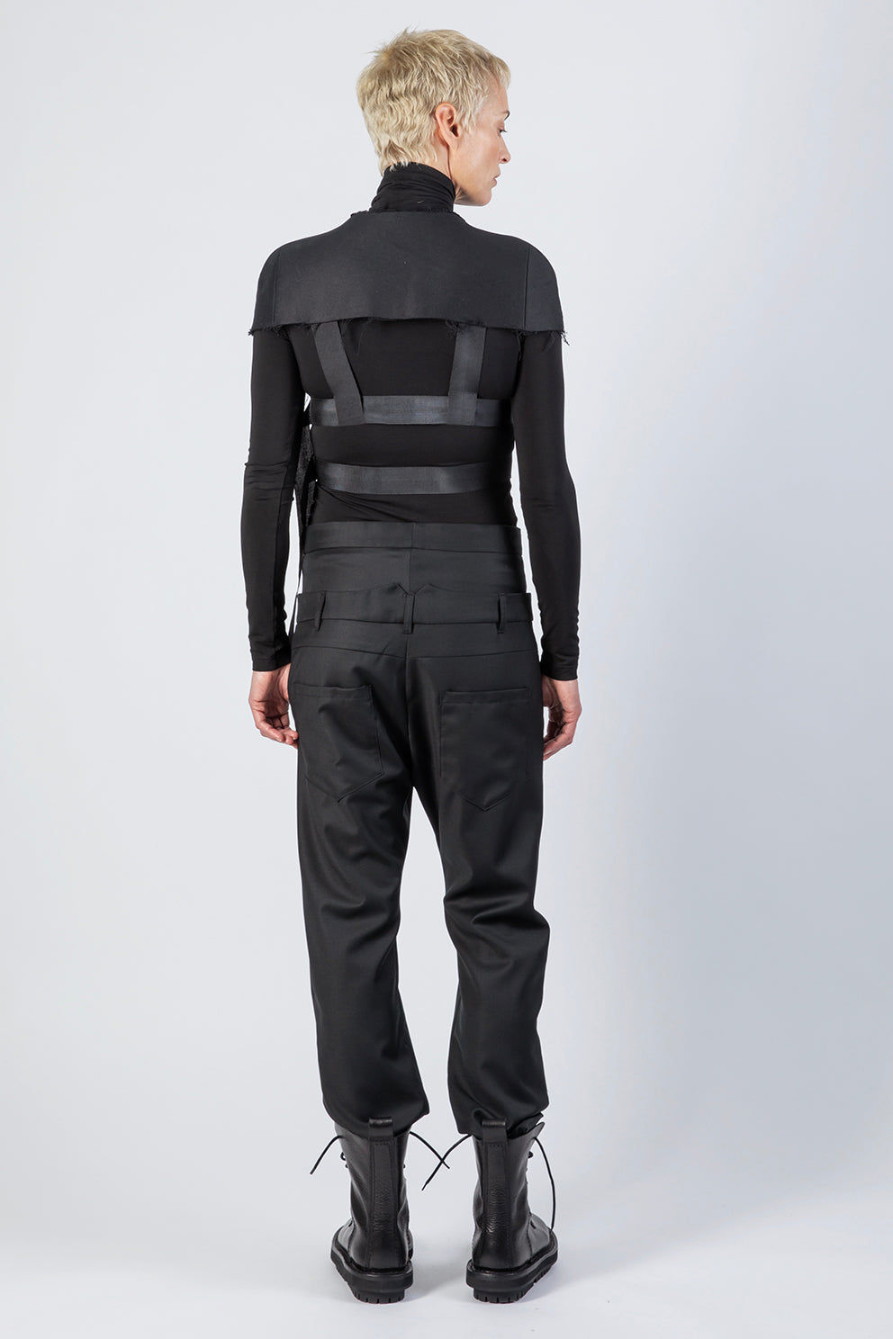 esther-perbandt-protector-cotton-schulterteil-damen-schwarz-baumwolle image 3