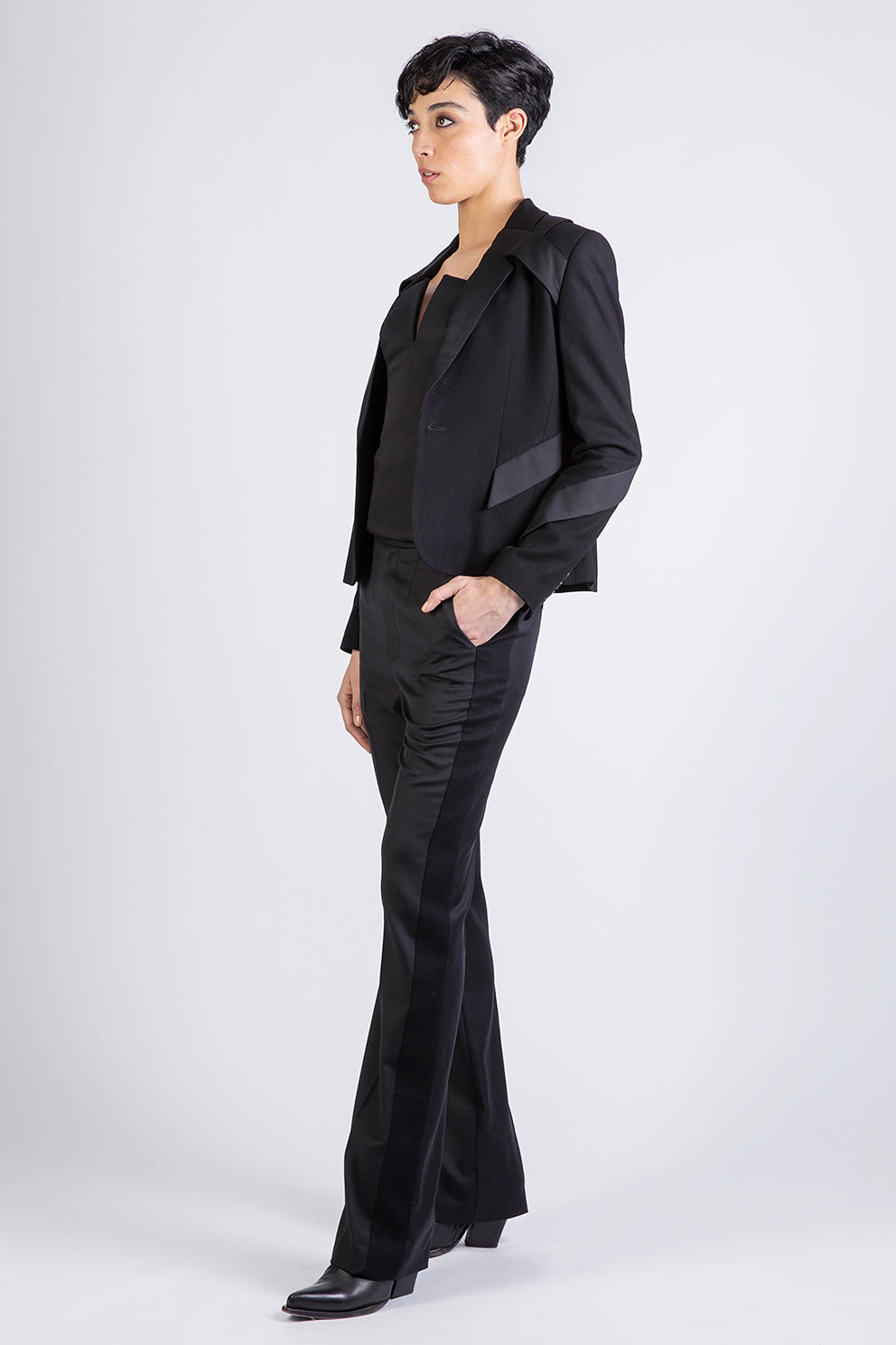 esther-perbandt-smoking-cashmere-hose-schwarz-stoffhose-damen image 4