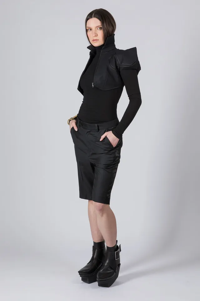 esther-perbandt-planet-e-plain-jacke-schwarz-baumwolle image 1