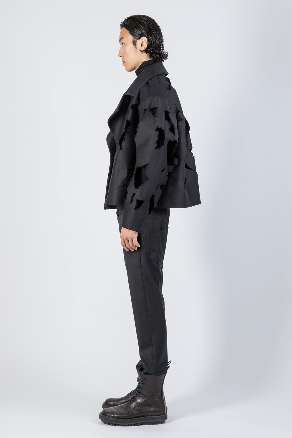 esther-perbandt-bird-cutout-jacke-herren-schwarz-baumwolle image 5