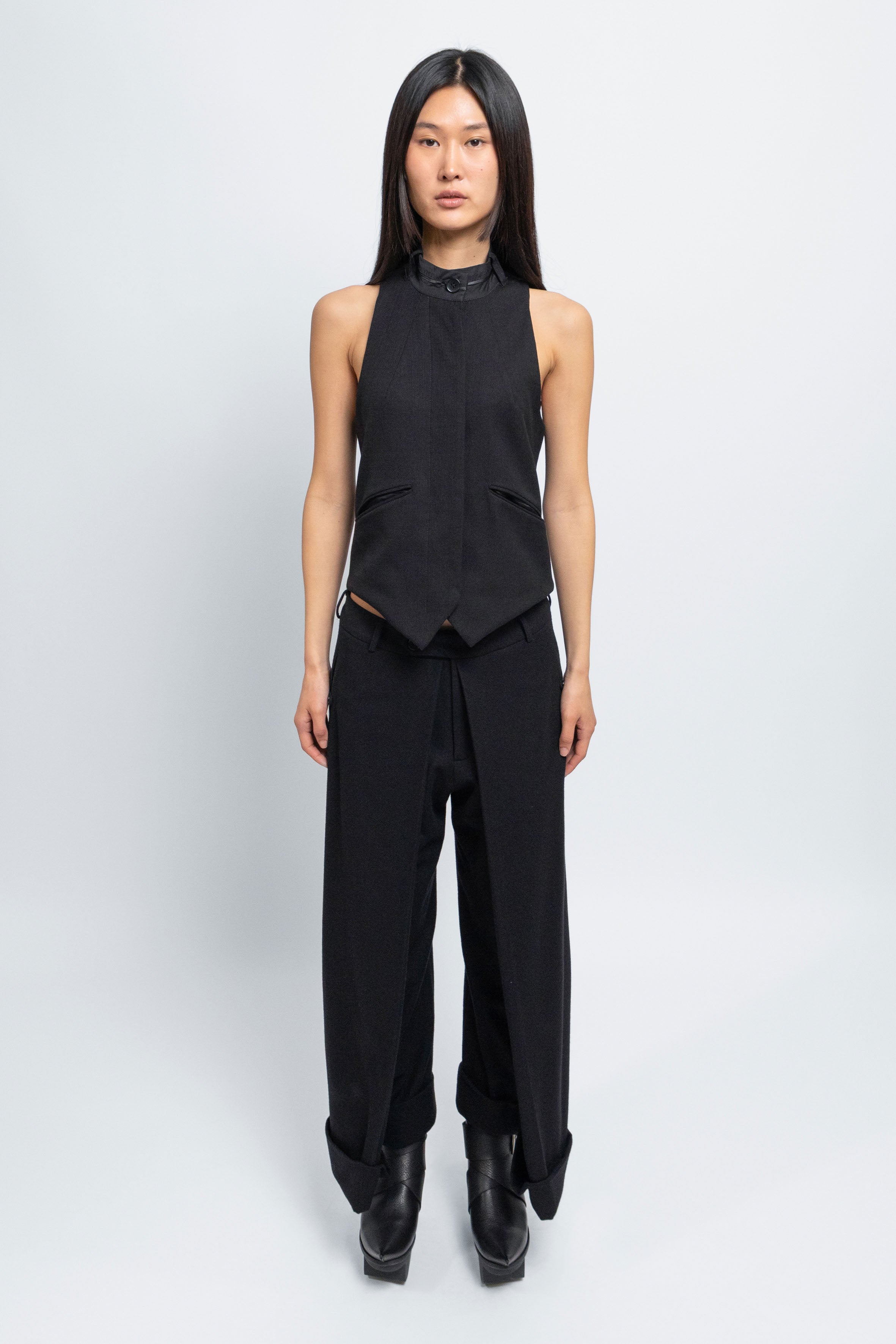esther-perbandt-waistband-weste-damen-schwarz-slim-fit image 1