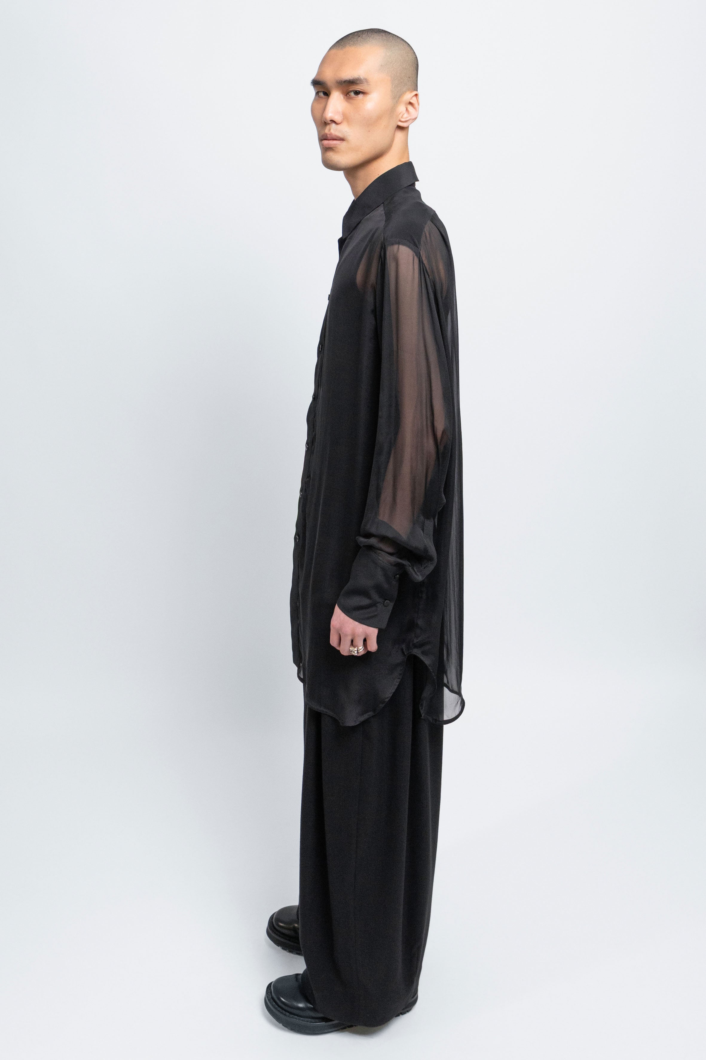 esther-perbandt-float-silk-hemd-herren-schwarz-seide image 5