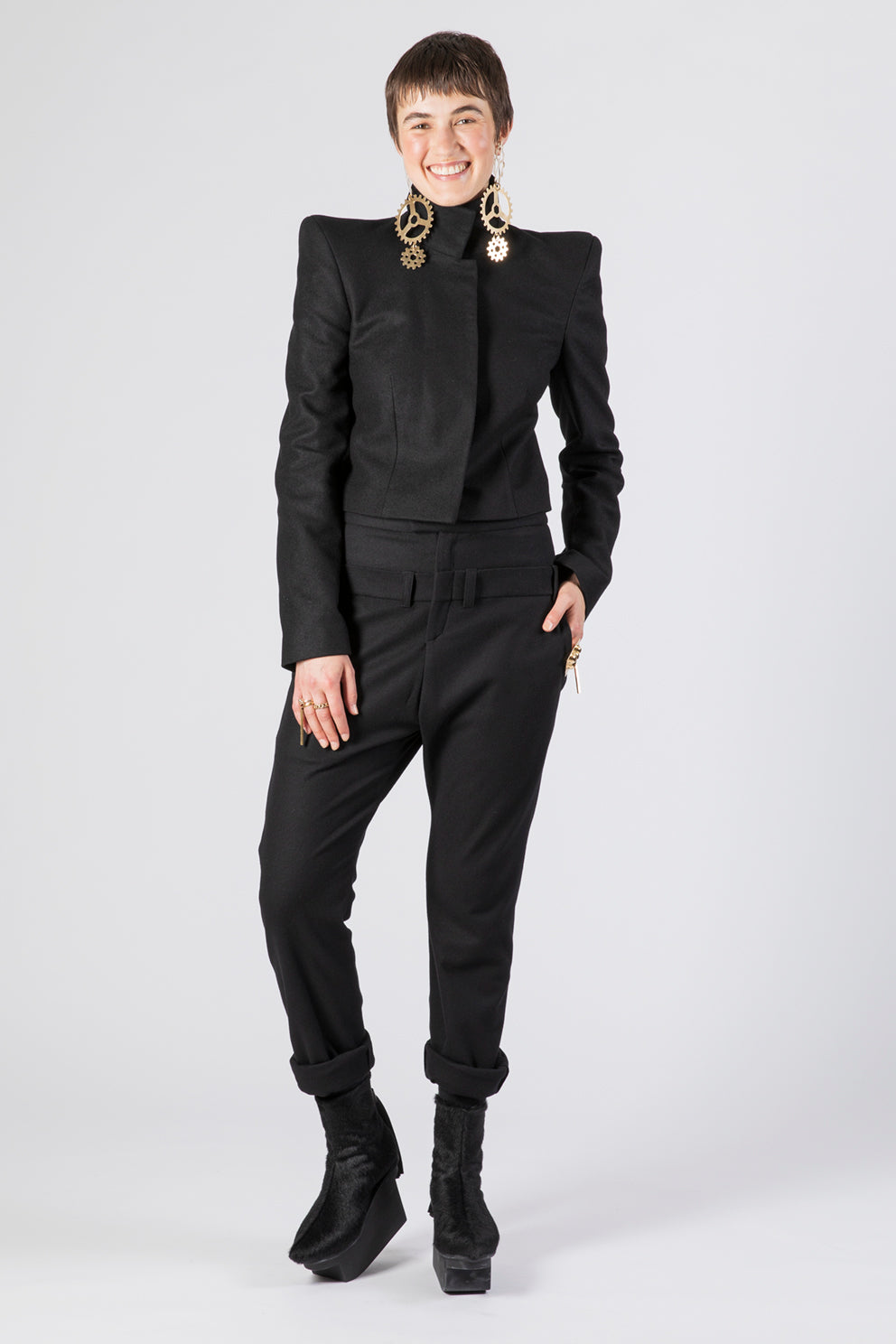 esther-perbandt-pagoda-jacke-damen-schwarz-wolle image 4
