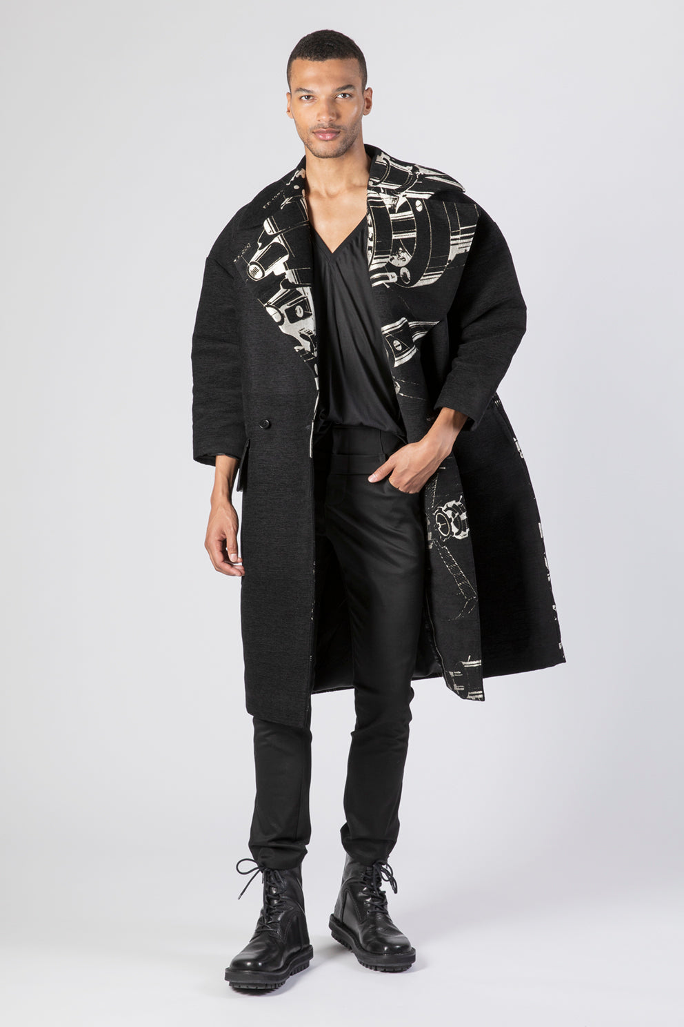 esther-perbandt-dream-machine-mantel-herren-schwarz-wolle-oversize image 1
