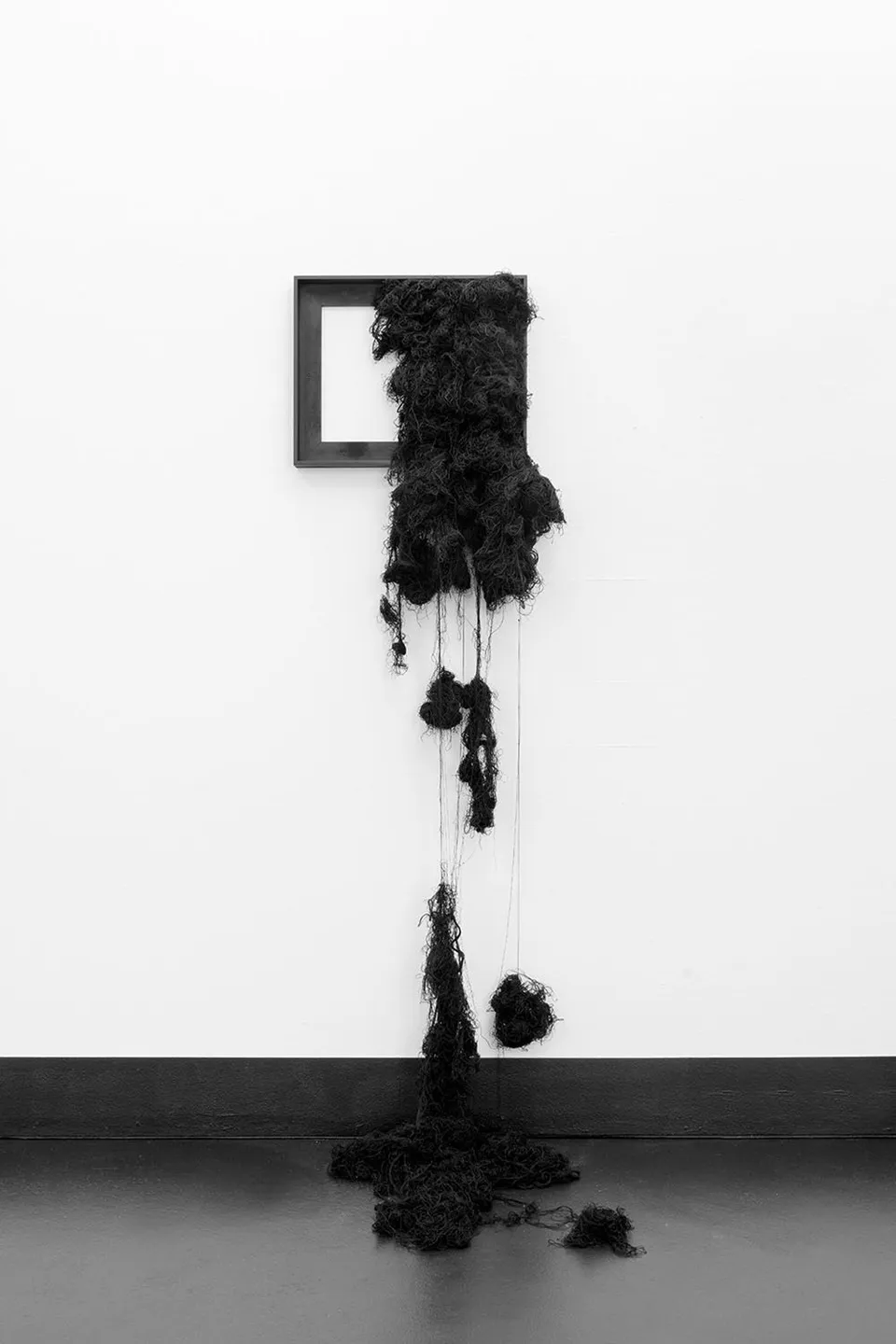 esther-perbandt-tumbleweed-kunstwerk-f-den-holzrahmen image 1