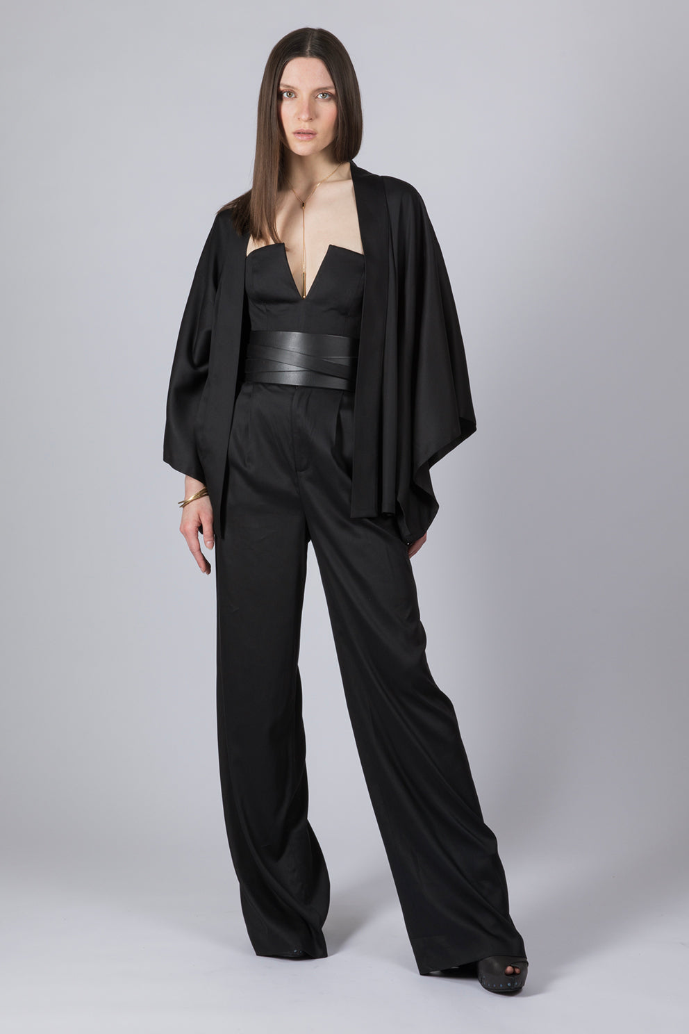 esther-perbandt-corsage-top-damen-schwarz-v-ausschnitt image 6