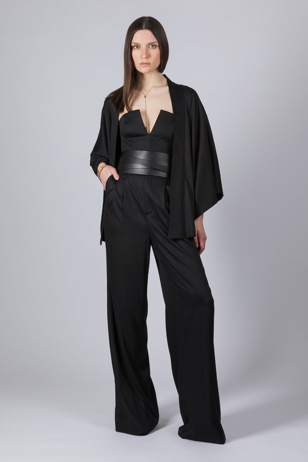 esther-perbandt-corsage-top-damen-schwarz-v-ausschnitt image 5