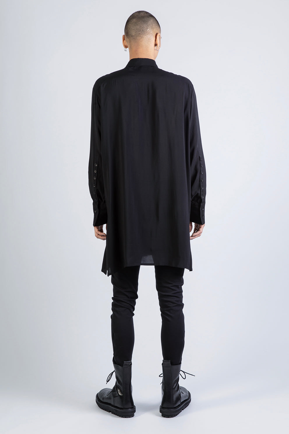 esther-perbandt-breeze-long-hemd-herren-schwarz-lose image 6