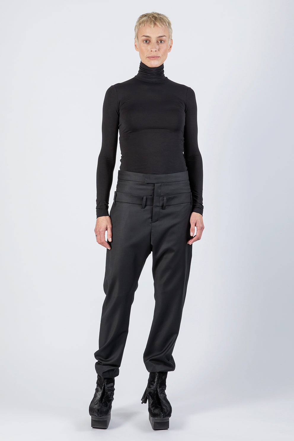 esther-perbandt-turtleneck-longsleeve-damen-schwarz-bambus image 1