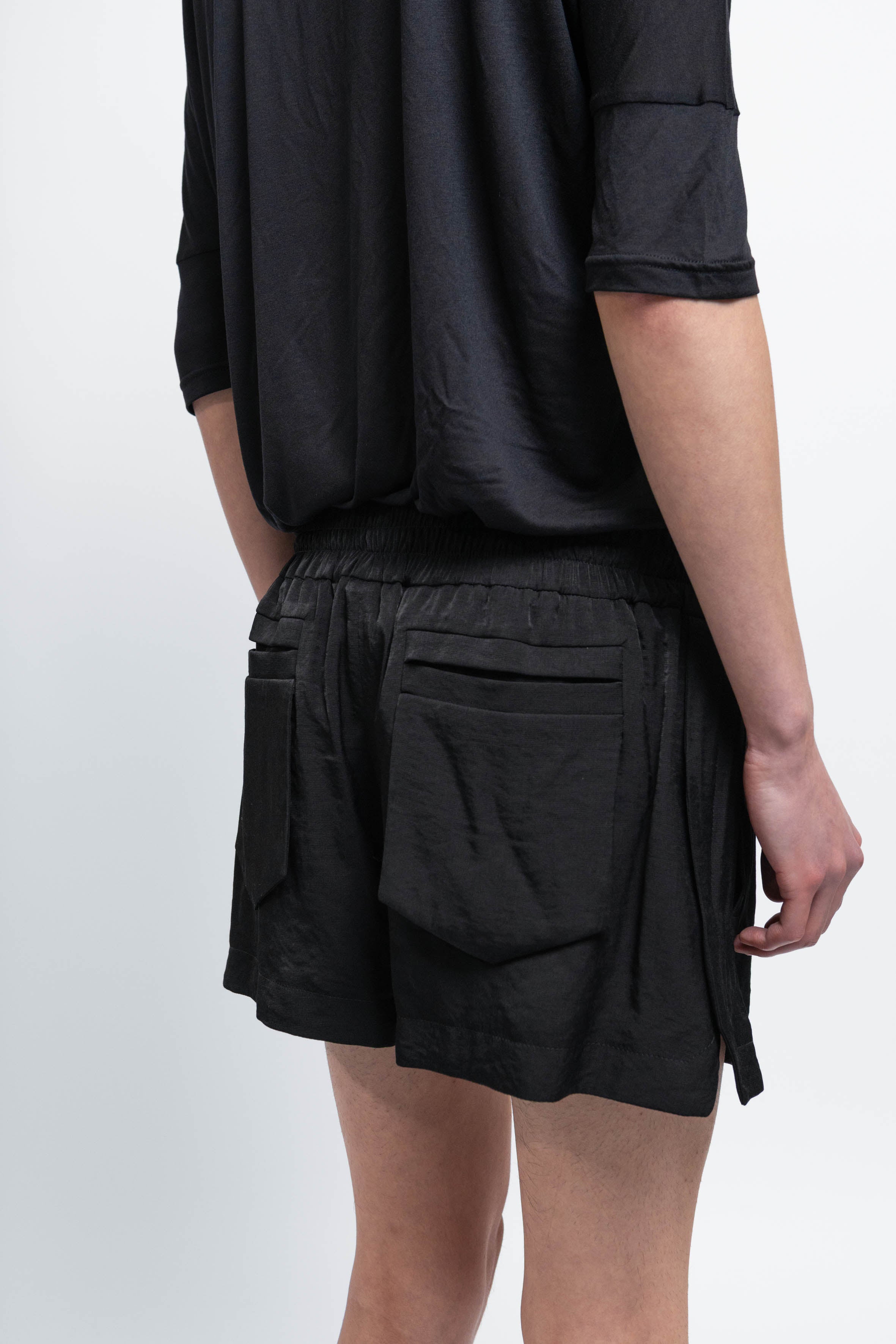esther-perbandt-atelier-mini-shorts-herren-schwarz-gummibund image 5