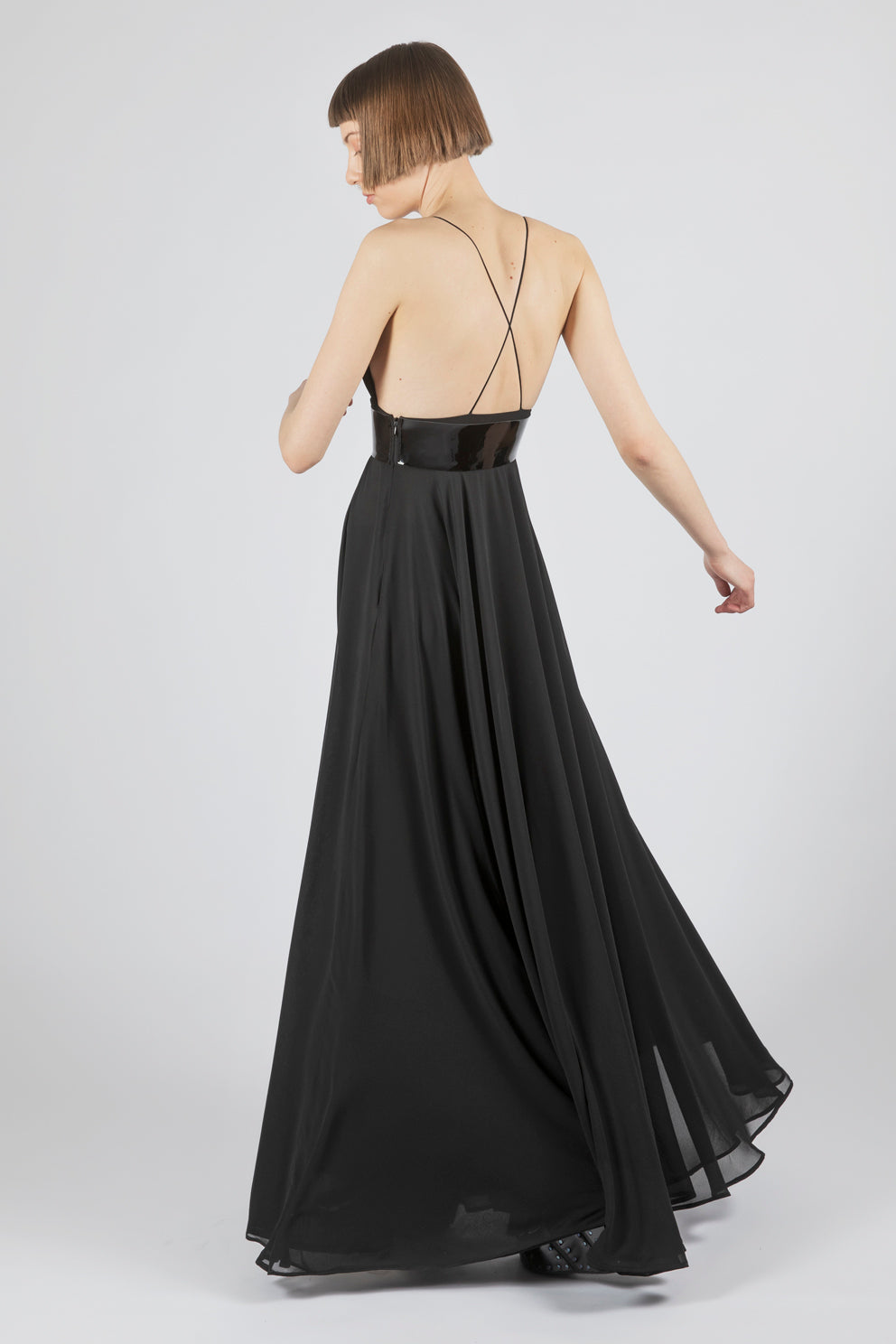 esther-perbandt-rooftop-kleid-schwarz-lang-tellerrock image 3