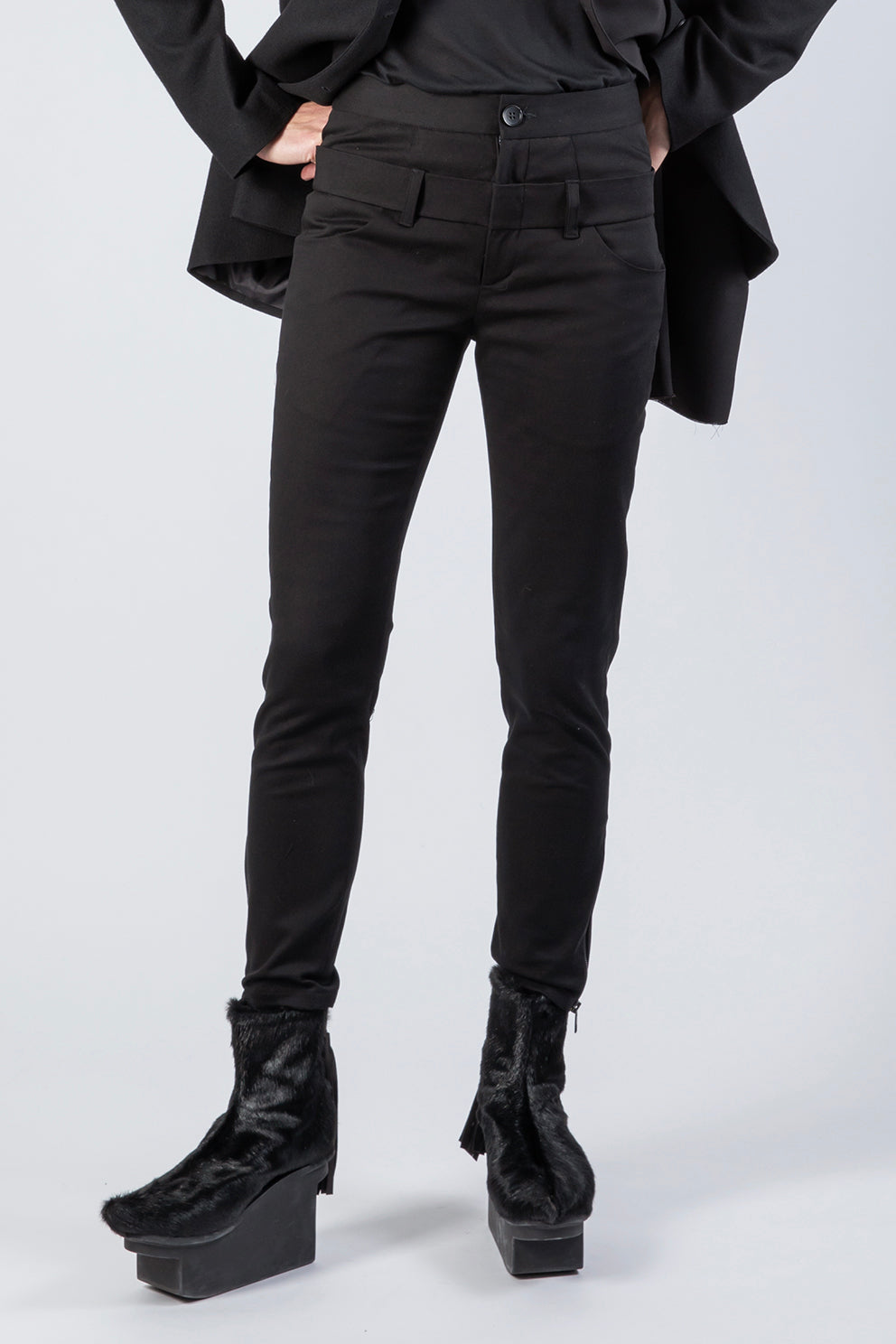 esther-perbandt-skinny-norris-hose-schwarz-baumwolle image 3