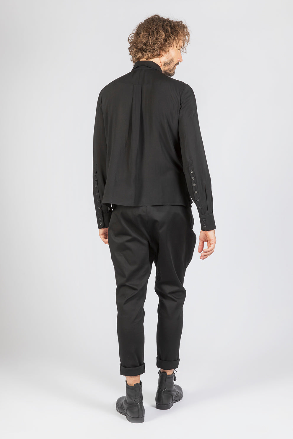 esther-perbandt-favour-hose-herren-schwarz-baumwolle-loose-fit image 3