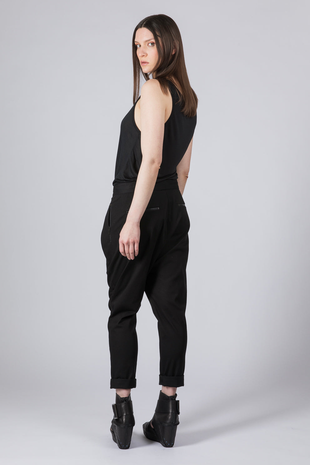 esther-perbandt-favour-hose-damen-schwarz-loose-fit-baumwolle image 5