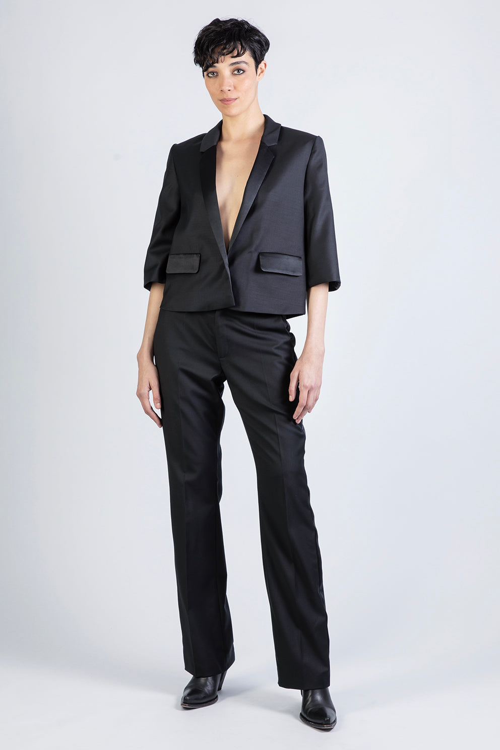 esther-perbandt-box-blazer-damen-schwarz-wolle-kurz image 1
