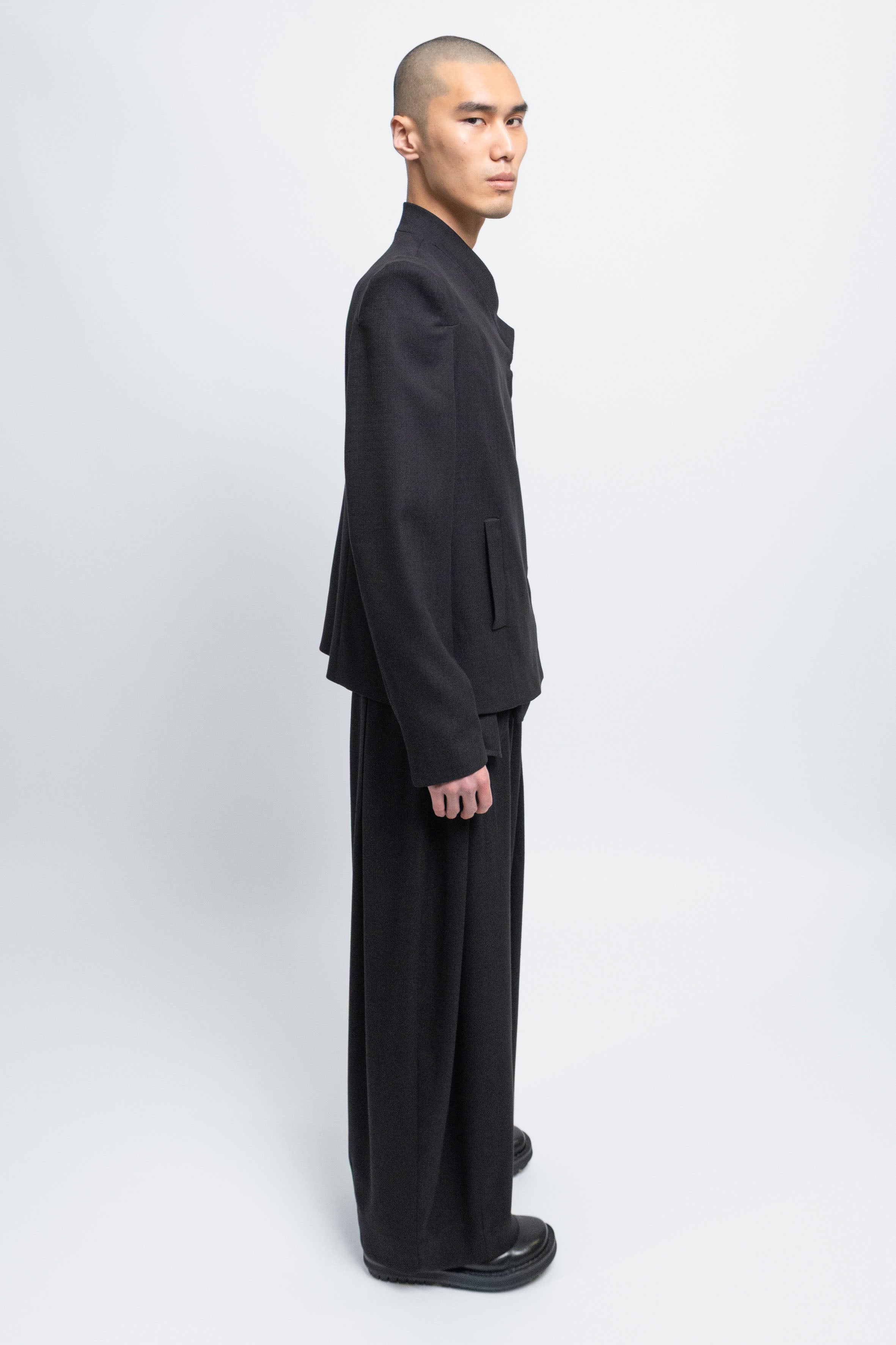 esther-perbandt-tight-blazer-herren-schwarz-stehkragen image 7