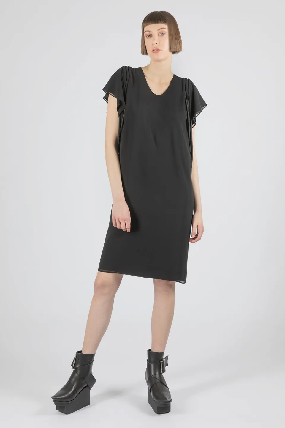 esther-perbandt-galaxy-kleid-damen-schwarz-kurz-viskose-lagen image 1
