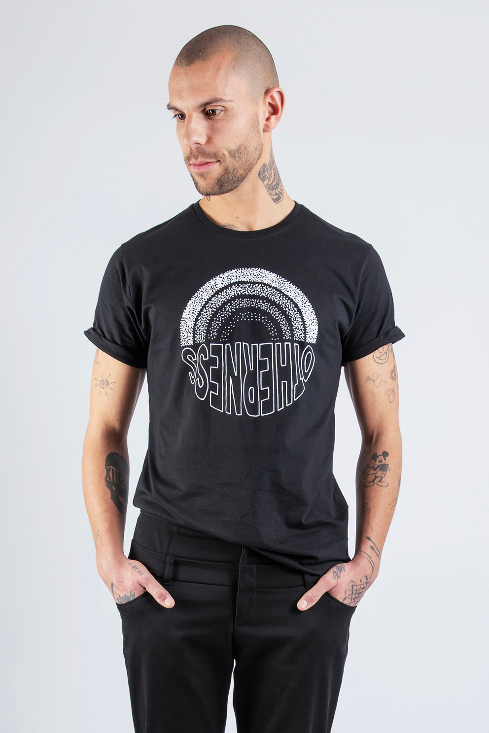 esther-perbandt-otherness-rainbow-t-shirt-schwarz-bio image 2
