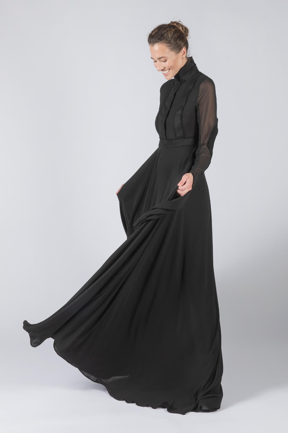 esther-perbandt-houston-kleid-damen-schwarz-lang-seide image 6