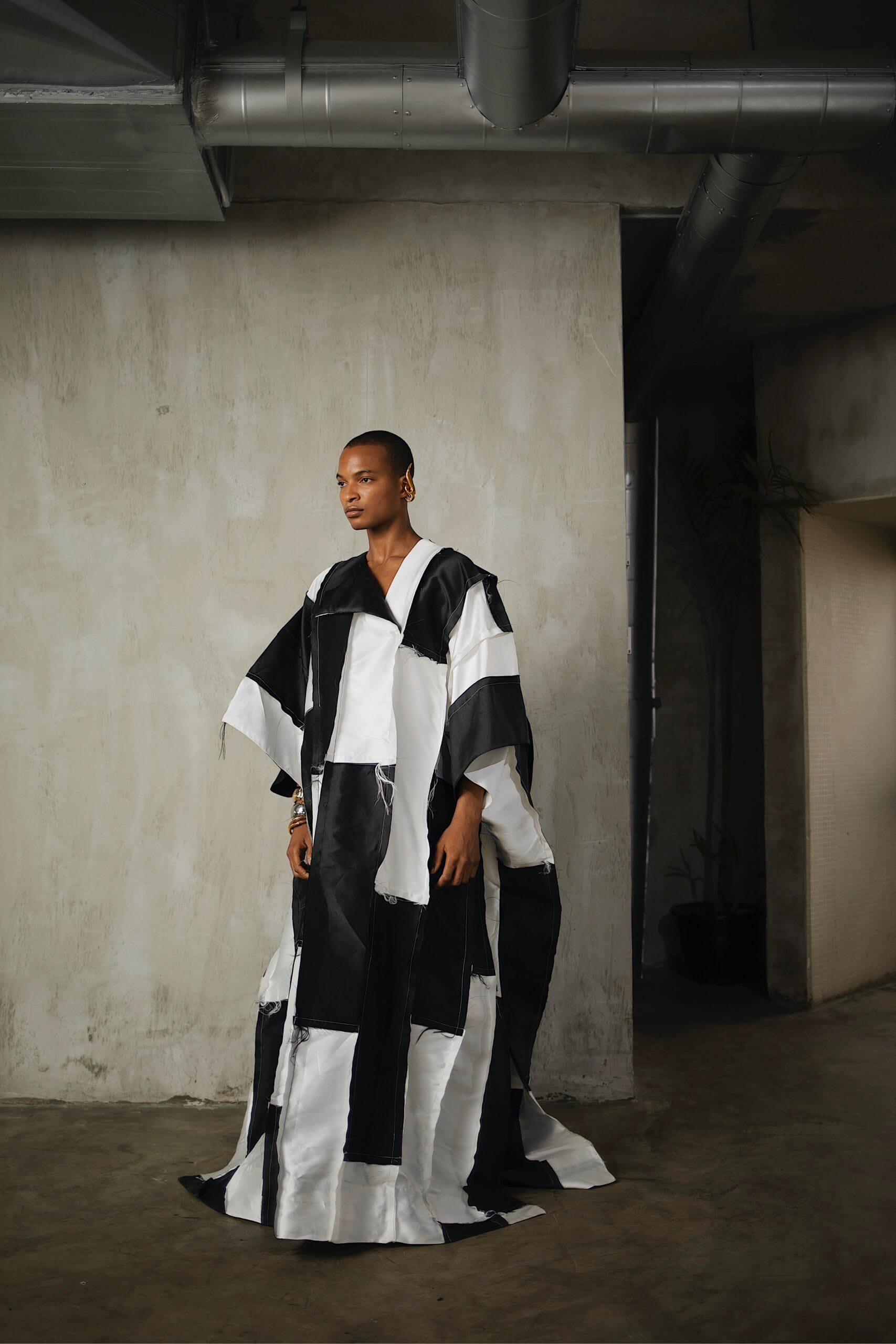 fruch-agbada-101-patchwork-kaftan-schwarz-wei image 4