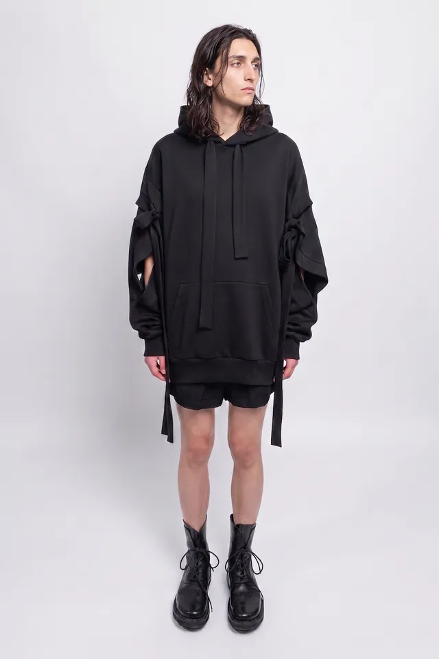 esther-perbandt-blackhearts-hoodie-herren-schwarz-oversized image 1