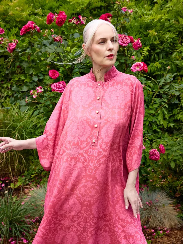 marcel-ostertag-kaftan-korallenpink-ornamentprint-viskose image 1