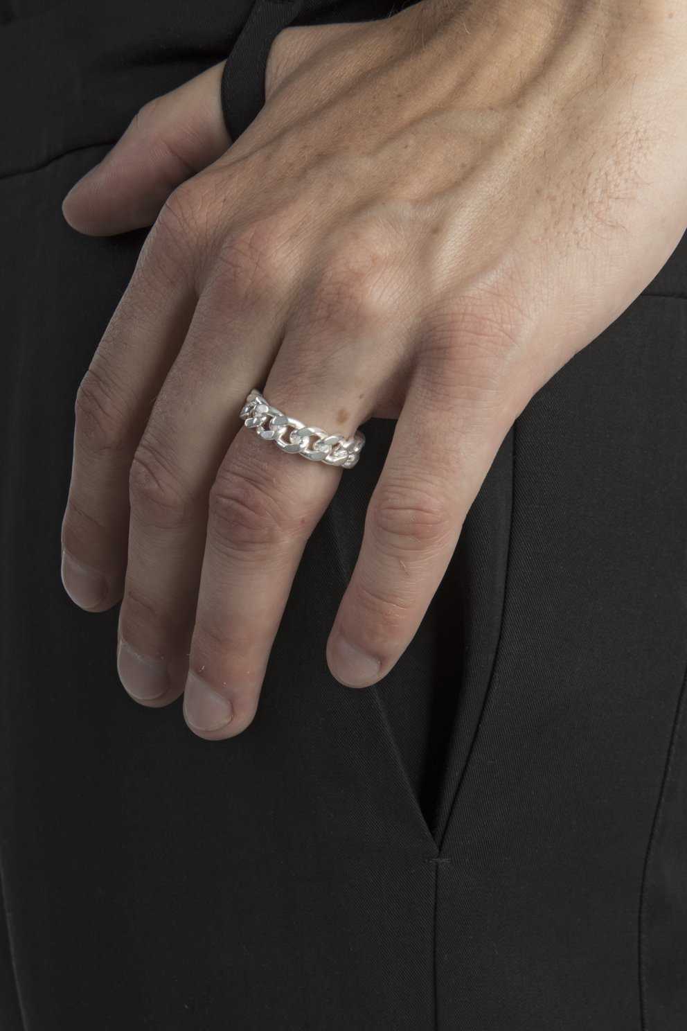esther-perbandt-tank-chain-fine-ring-silber-edelstahl image 5