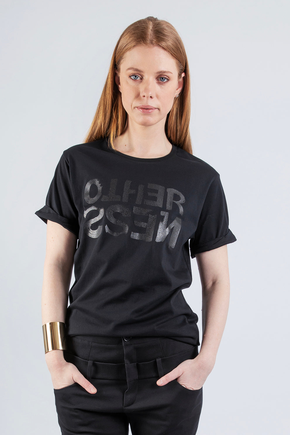 esther-perbandt-otherness-t-shirt-damen-schwarz-bio-baumwolle image 2