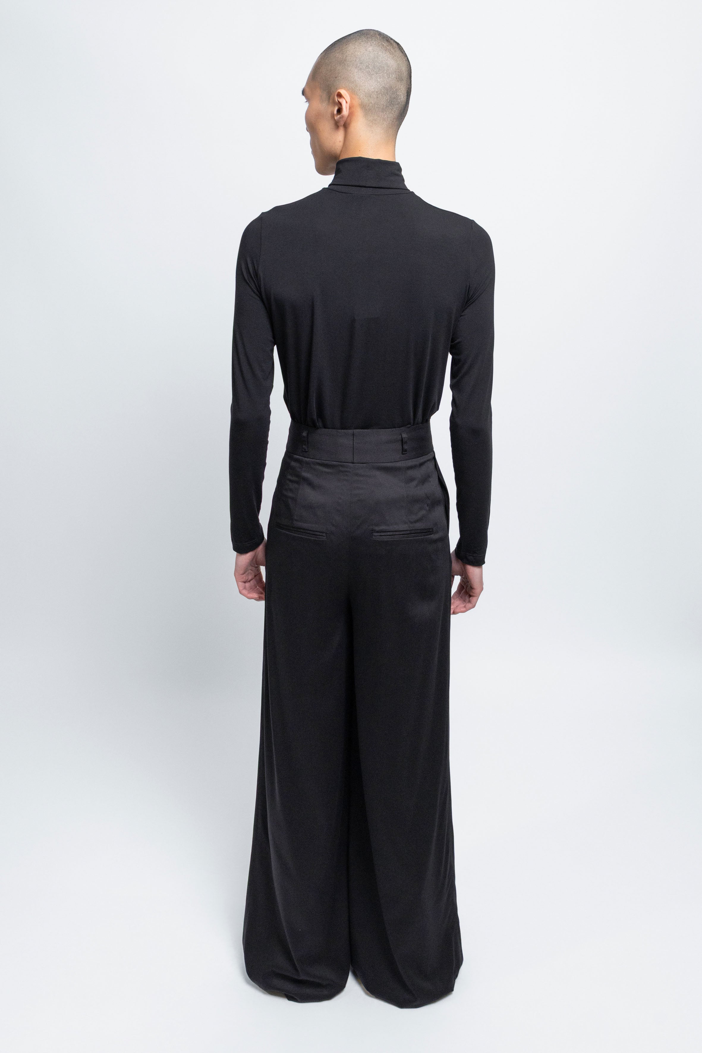 esther-perbandt-georgia-hose-herren-schwarz-weit-viskose image 4
