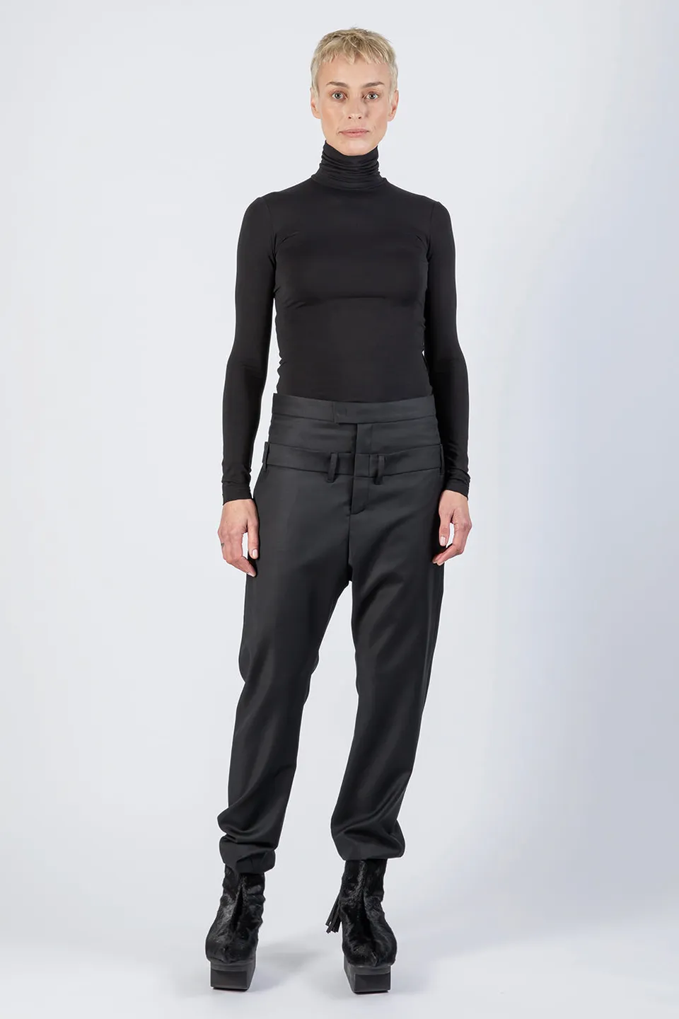 esther-perbandt-turtleneck-longsleeve-damen-schwarz-bambus image 1