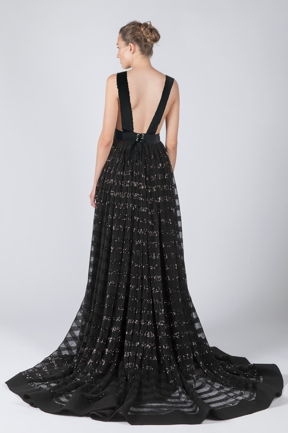 esther-perbandt-craft-tulle-kleid-schwarz-seide image 2
