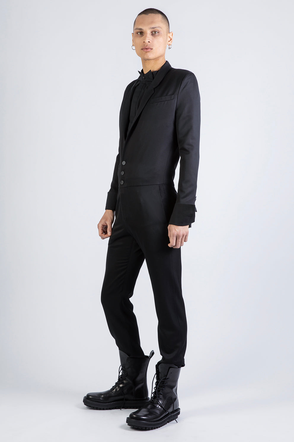 esther-perbandt-trace-overall-herren-schwarz-aus-wolle image 6