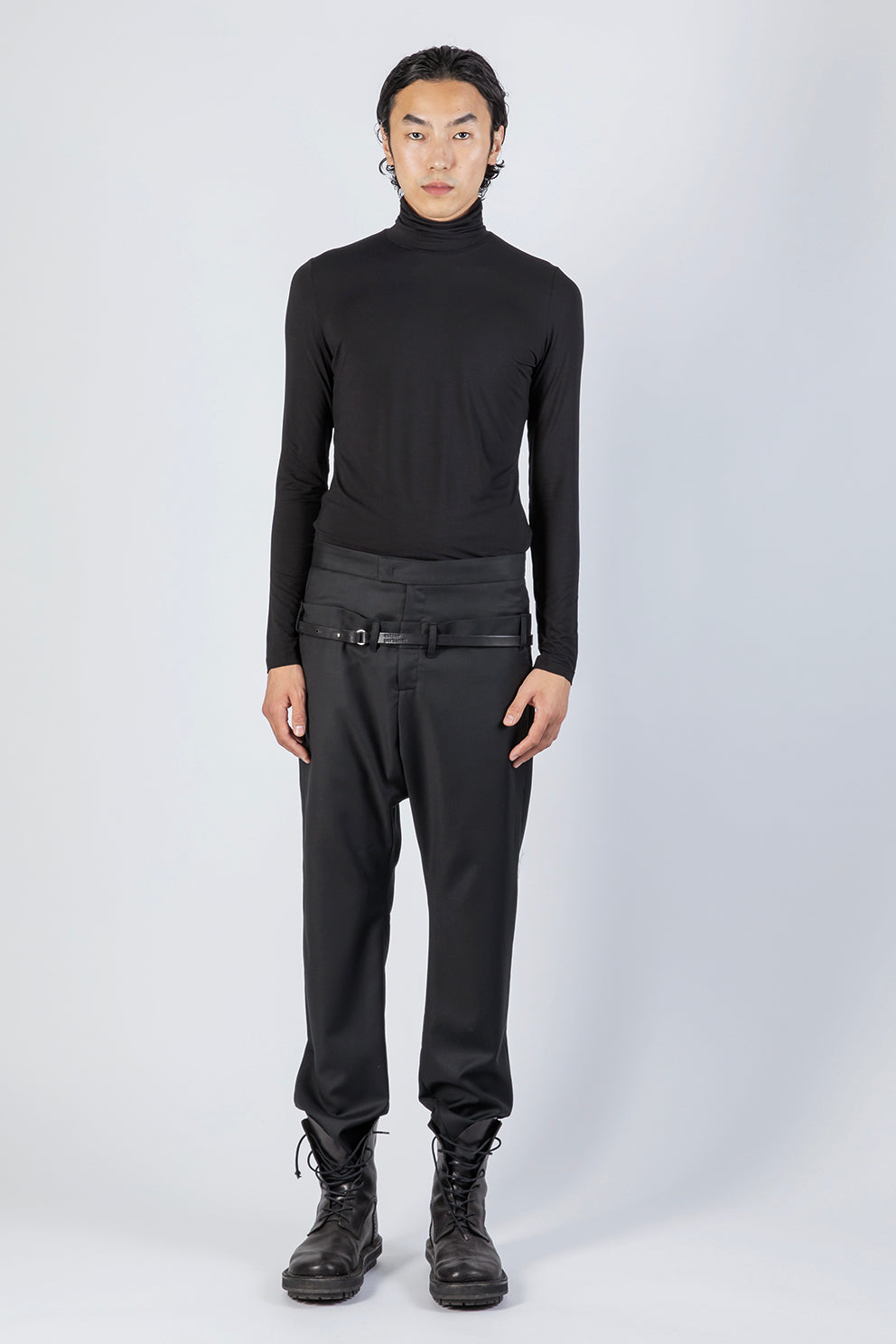esther-perbandt-knot-g-rtel-schwarz-rindsleder-verstellbar image 4
