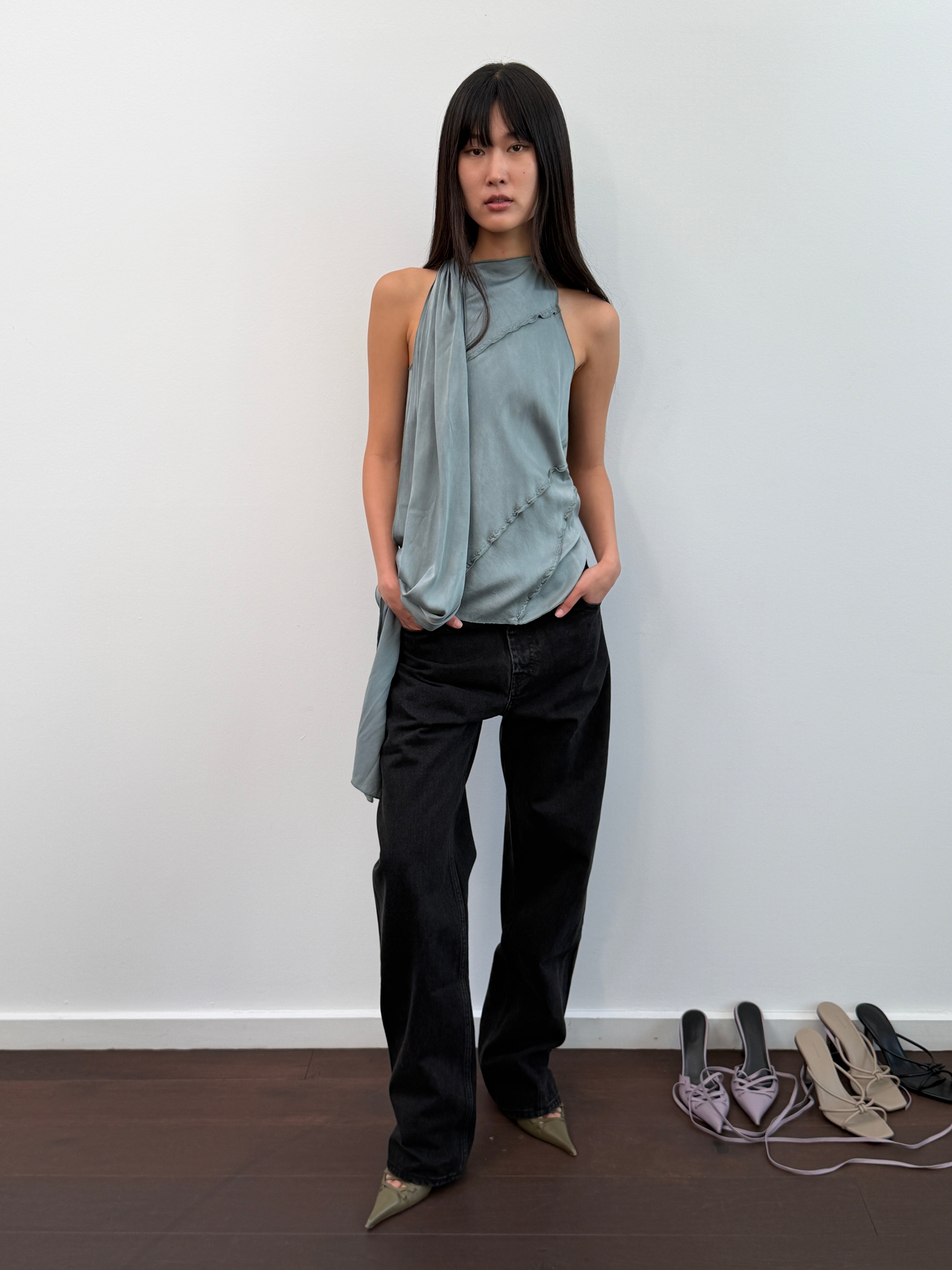 ioannes-shawl-top-seiden-top-neckholder-bias-cut image 2