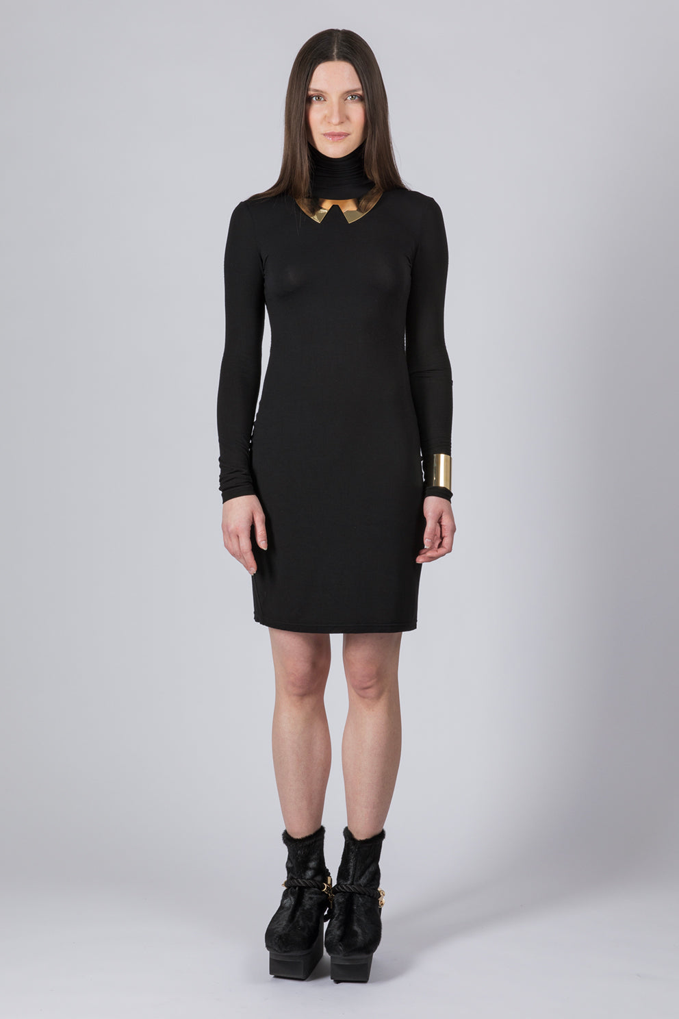 esther-perbandt-turtleneck-kleid-damen-schwarz-bambus image 3