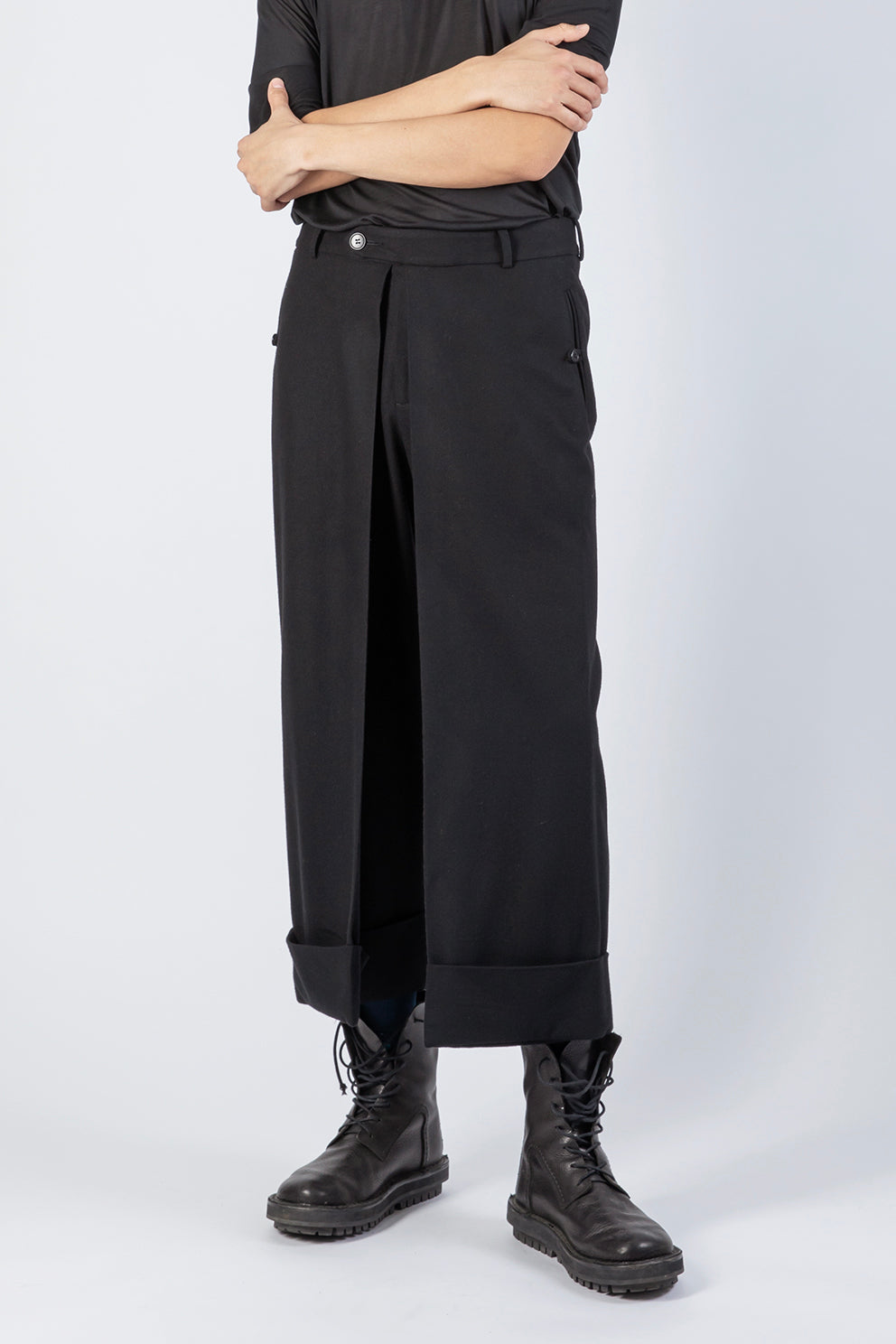 esther-perbandt-unfold-hose-herren-schwarz-wolle image 3