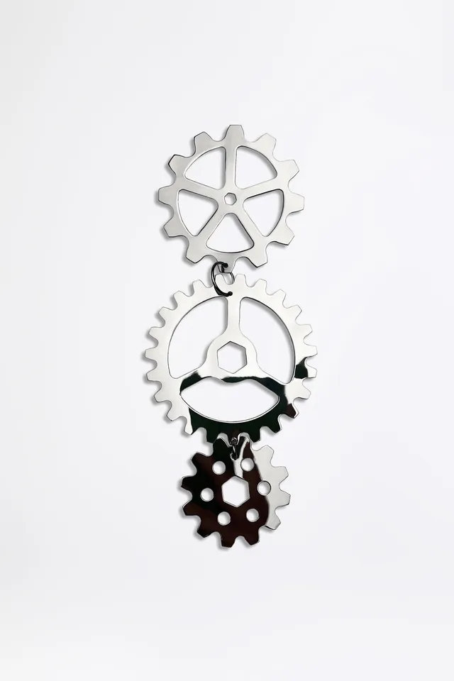 esther-perbandt-gearwheel-single-ohrring-silber-17-5-cm image 1
