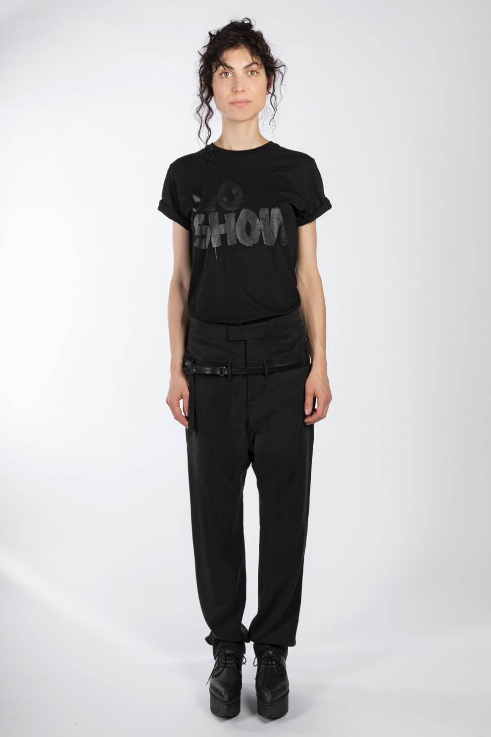 esther-perbandt-no-show-t-shirt-schwarz-print-unisex image 4