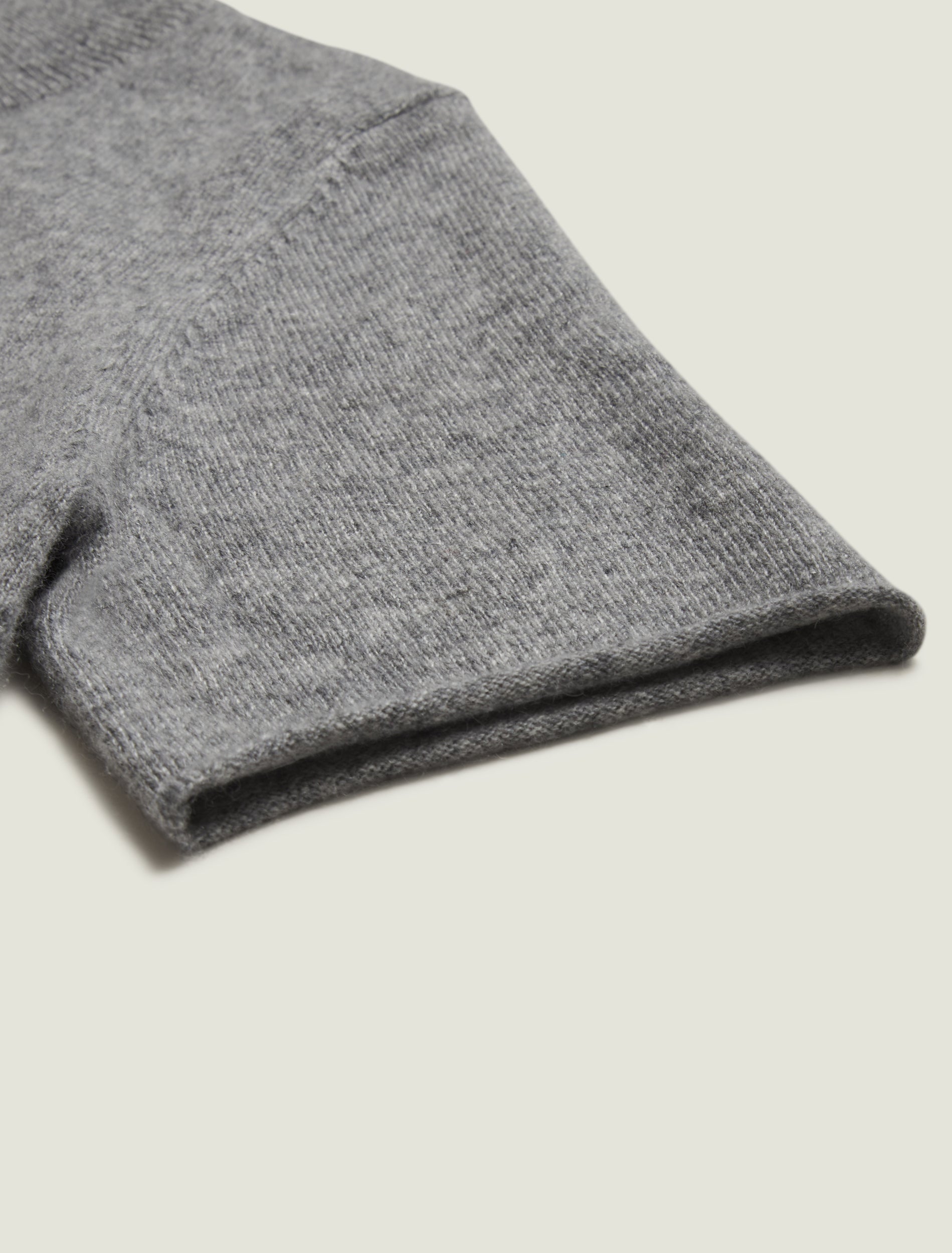 ioannes-baby-sleeve-knit-kaschmir-pullover-kurzarm image 3