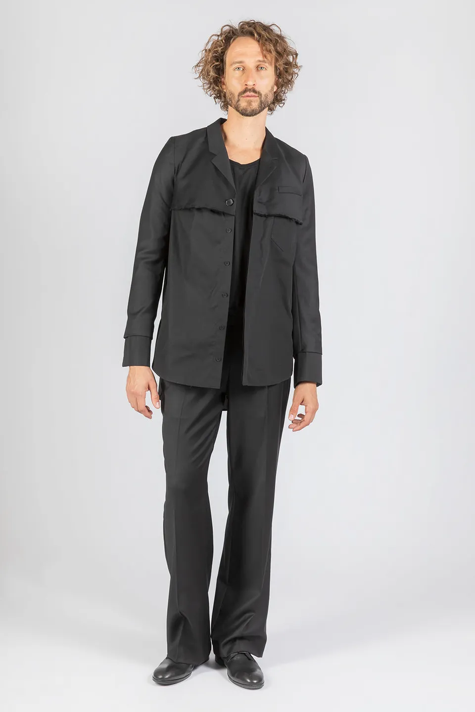 esther-perbandt-cutted-jacke-herren-schwarz-wolle image 1