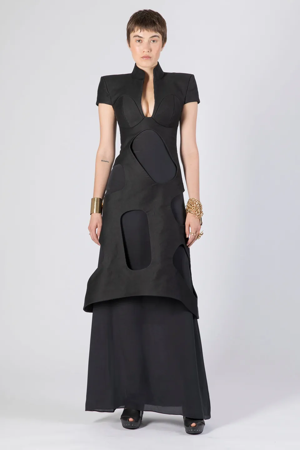 esther-perbandt-lana-cutout-kleid-schwarz-baumwolle-lang image 1