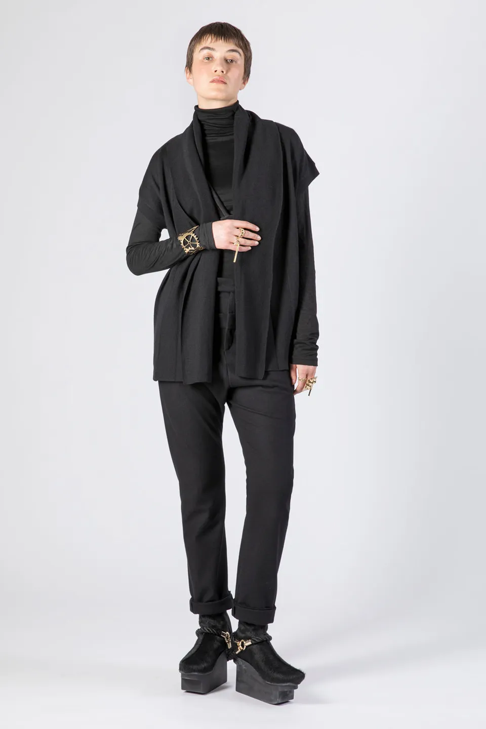 esther-perbandt-earthlight-cardigan-schwarz-merino-rmellos image 1